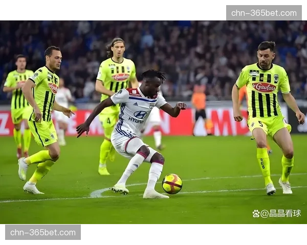 欧战席位关键战前瞻，两队定位球高手云集，直接对话引关注